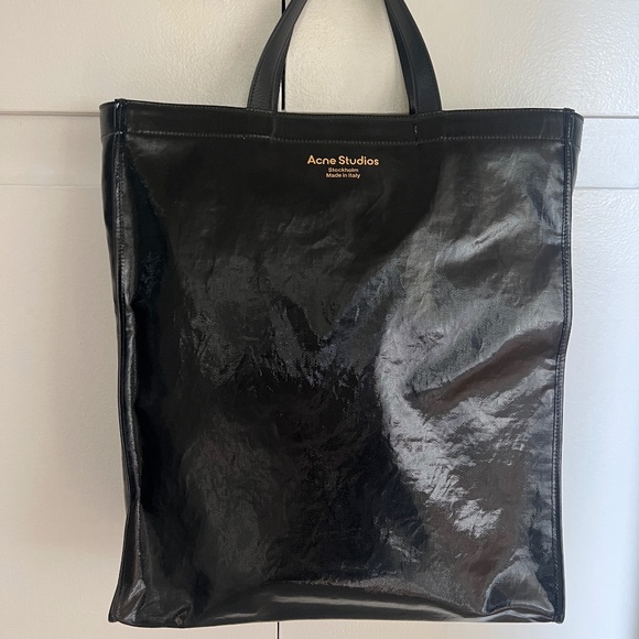 Acne Studios - Patent Tote Bag With Logo - Picture 1 of 8